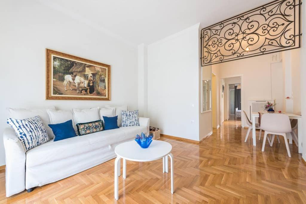 New! Bright & Remodeled 1Bed Apt 2Min Walk To Acropolis Атина Екстериор снимка