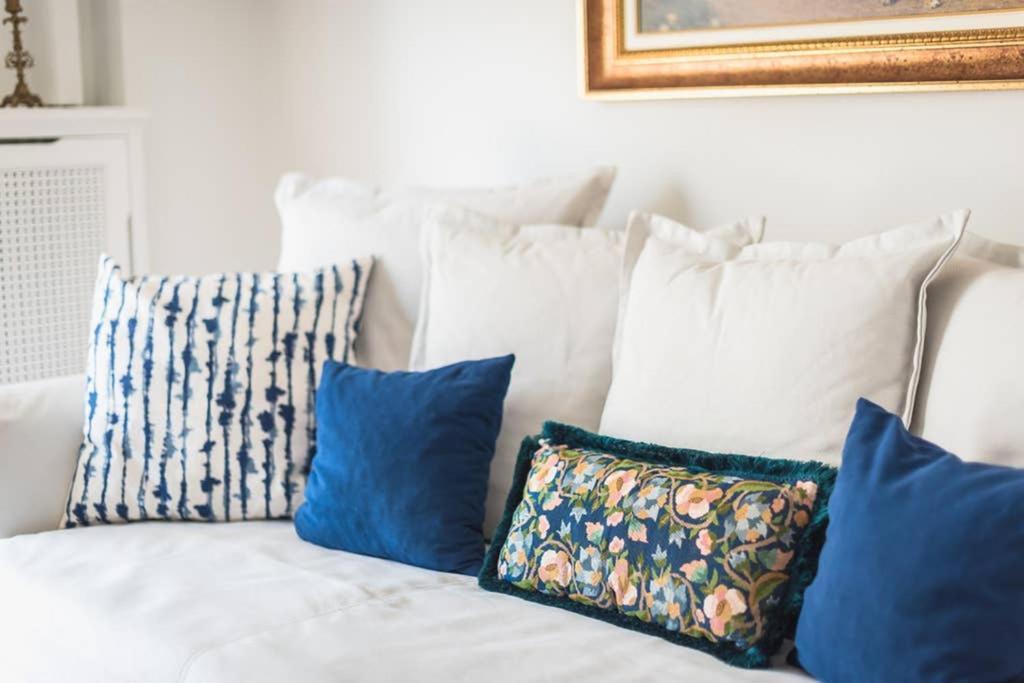 New! Bright & Remodeled 1Bed Apt 2Min Walk To Acropolis Атина Екстериор снимка