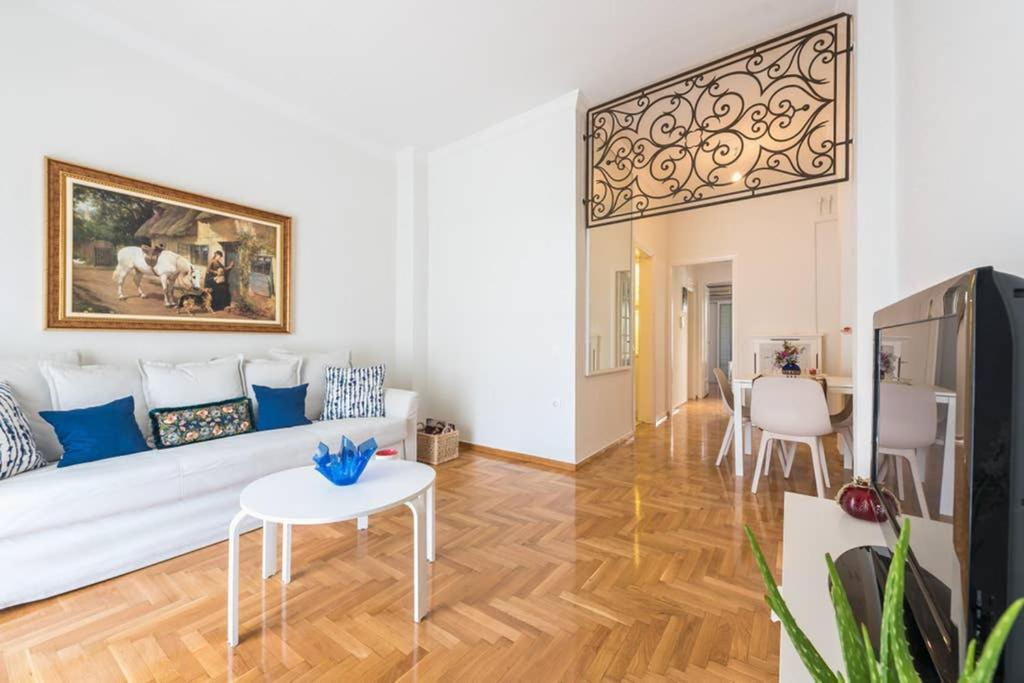 New! Bright & Remodeled 1Bed Apt 2Min Walk To Acropolis Атина Екстериор снимка