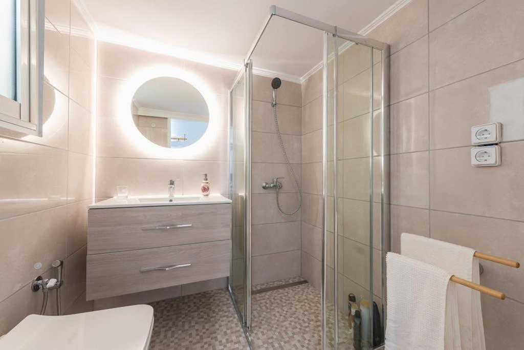 New! Bright & Remodeled 1Bed Apt 2Min Walk To Acropolis Атина Екстериор снимка